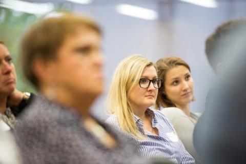 Ist Marktforschung professionelles Kaffeesatzlesen? KV Luzern Berufsakademie
