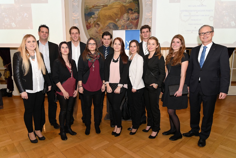 Diplomfeier Versicherungsfachleute eidg. Fachausweis - KV Luzern Berufsakademie