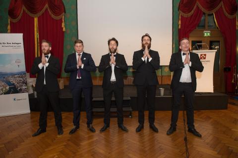 Diplome für 91 neue HFW-Führungskräfte 2017