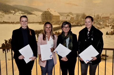 Diplomfeier eidg. dipl. Direktionsassistentinnen KV Luzern Berufsakademie