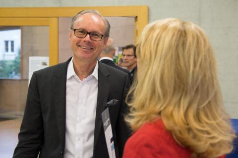 Ist Marktforschung professionelles Kaffeesatzlesen? KV Luzern Berufsakademie