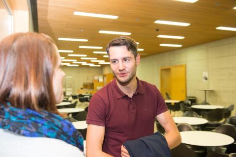 Ist Marktforschung professionelles Kaffeesatzlesen? KV Luzern Berufsakademie