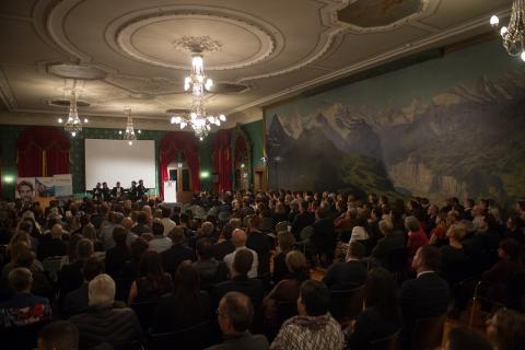 Diplome für 91 neue HFW-Führungskräfte 2017