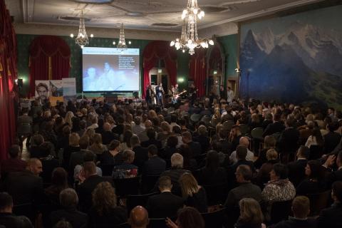 Diplome für 91 neue HFW-Führungskräfte 2017