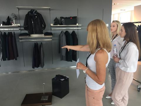 Praxistag bei Hugo Boss und LOEB